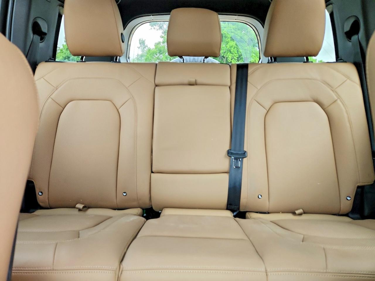 Land Rover Defender 110 S