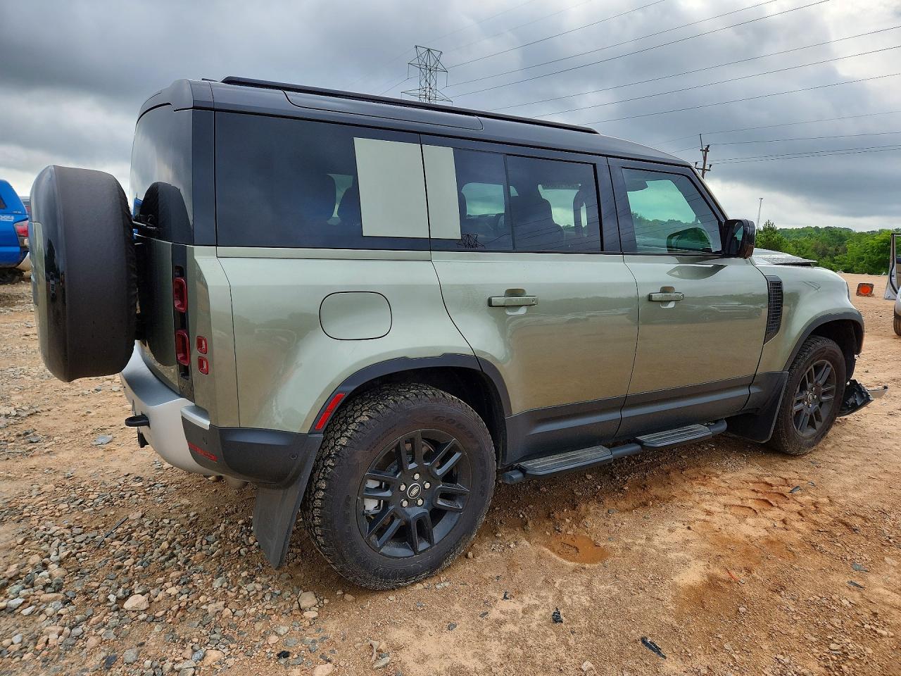 Land Rover Defender 110 S