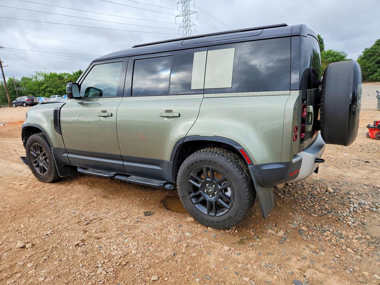 Land Rover Defender 110 S