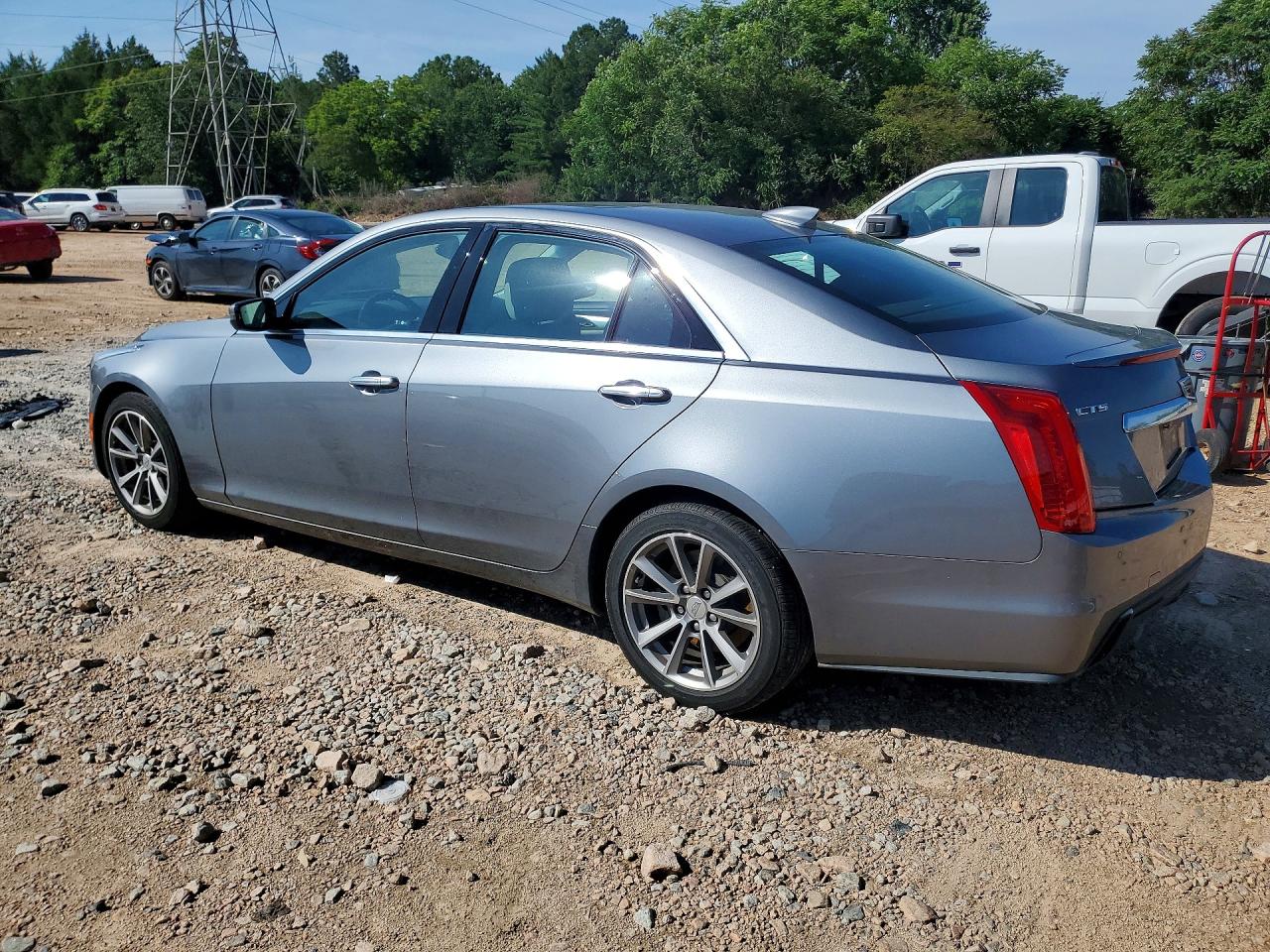 Cadillac CTS Luxury