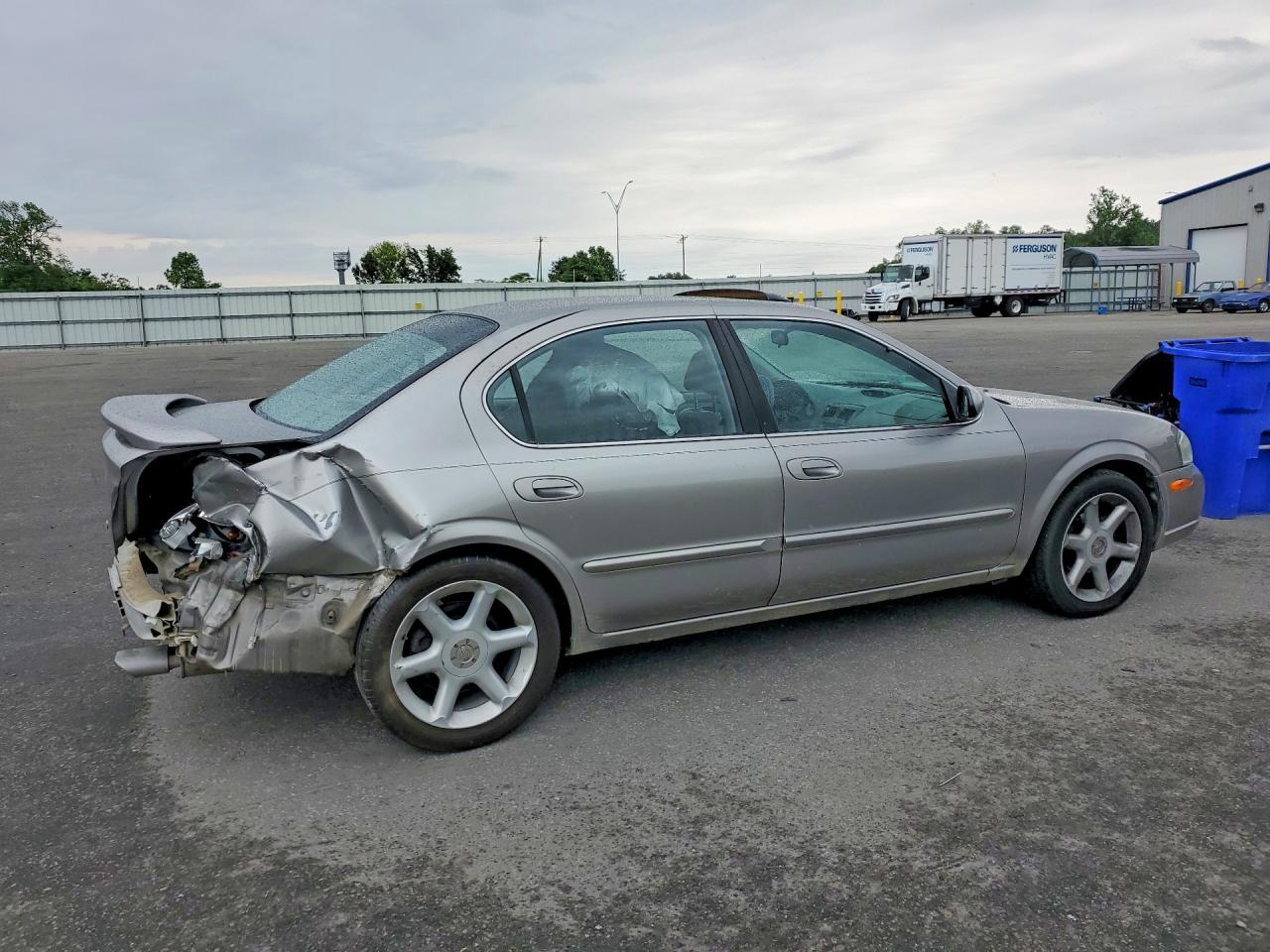 Nissan Maxima Gxe