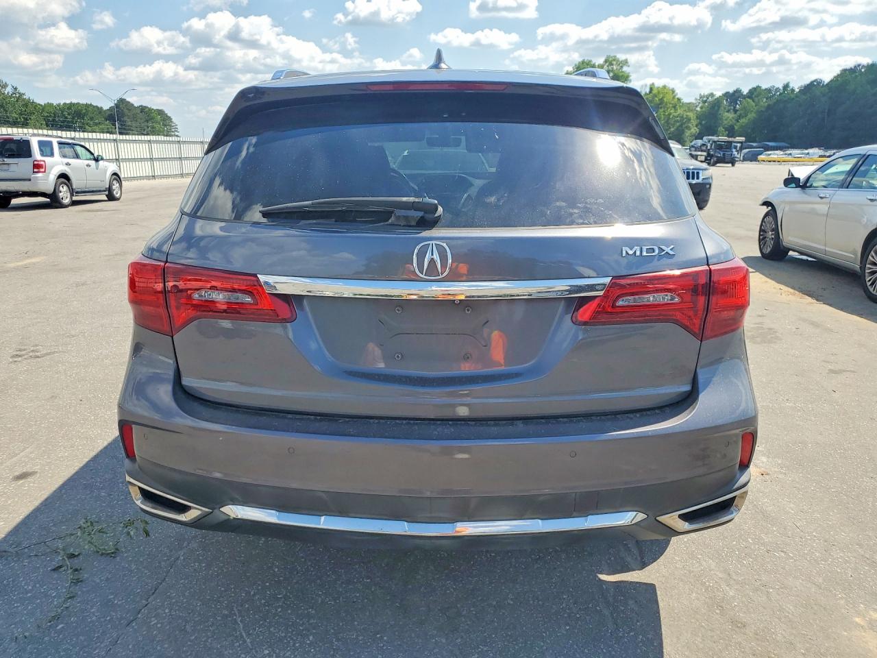 Acura MDX Advance