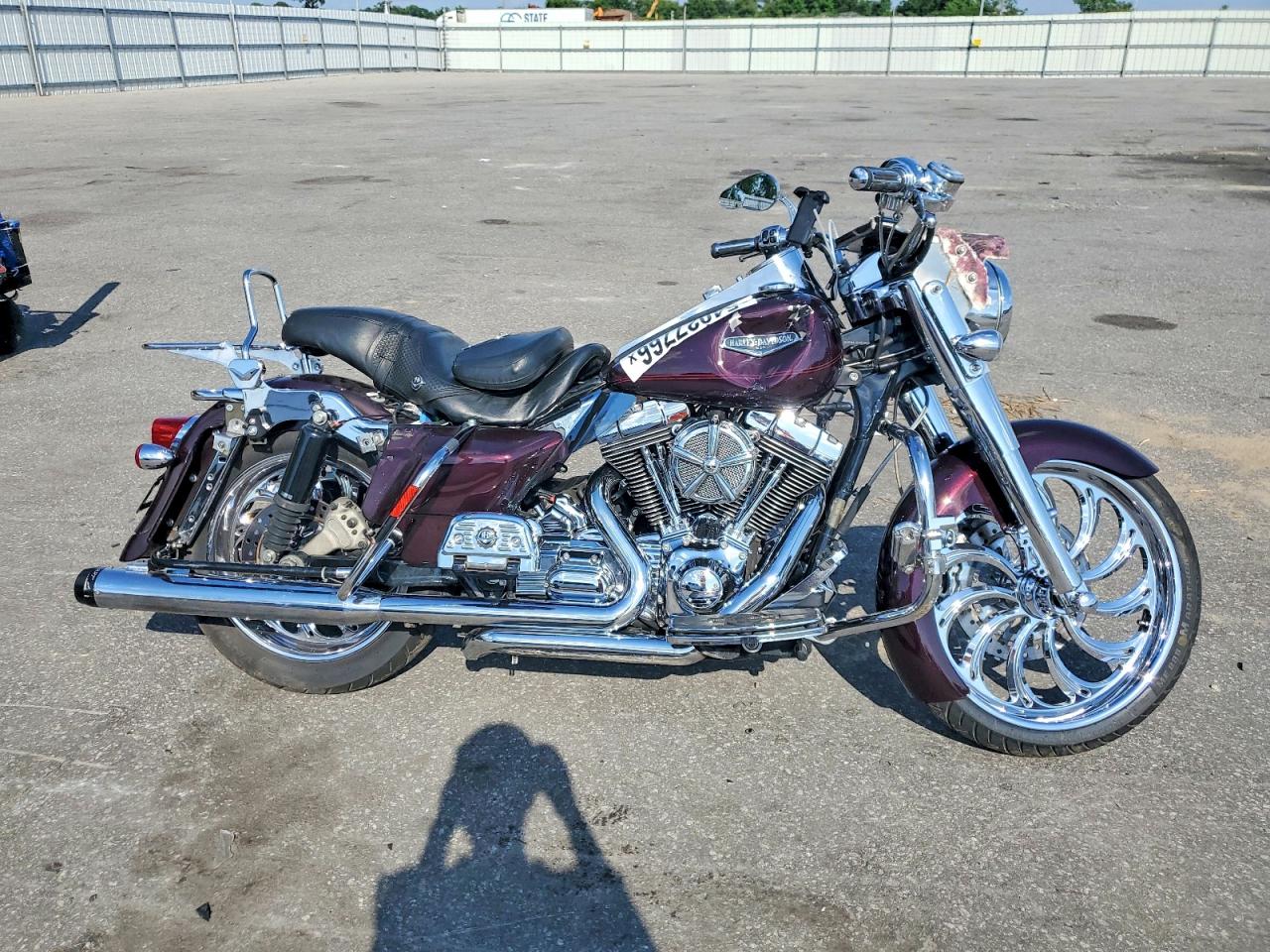Salvage Harley-Davidson Fl Image