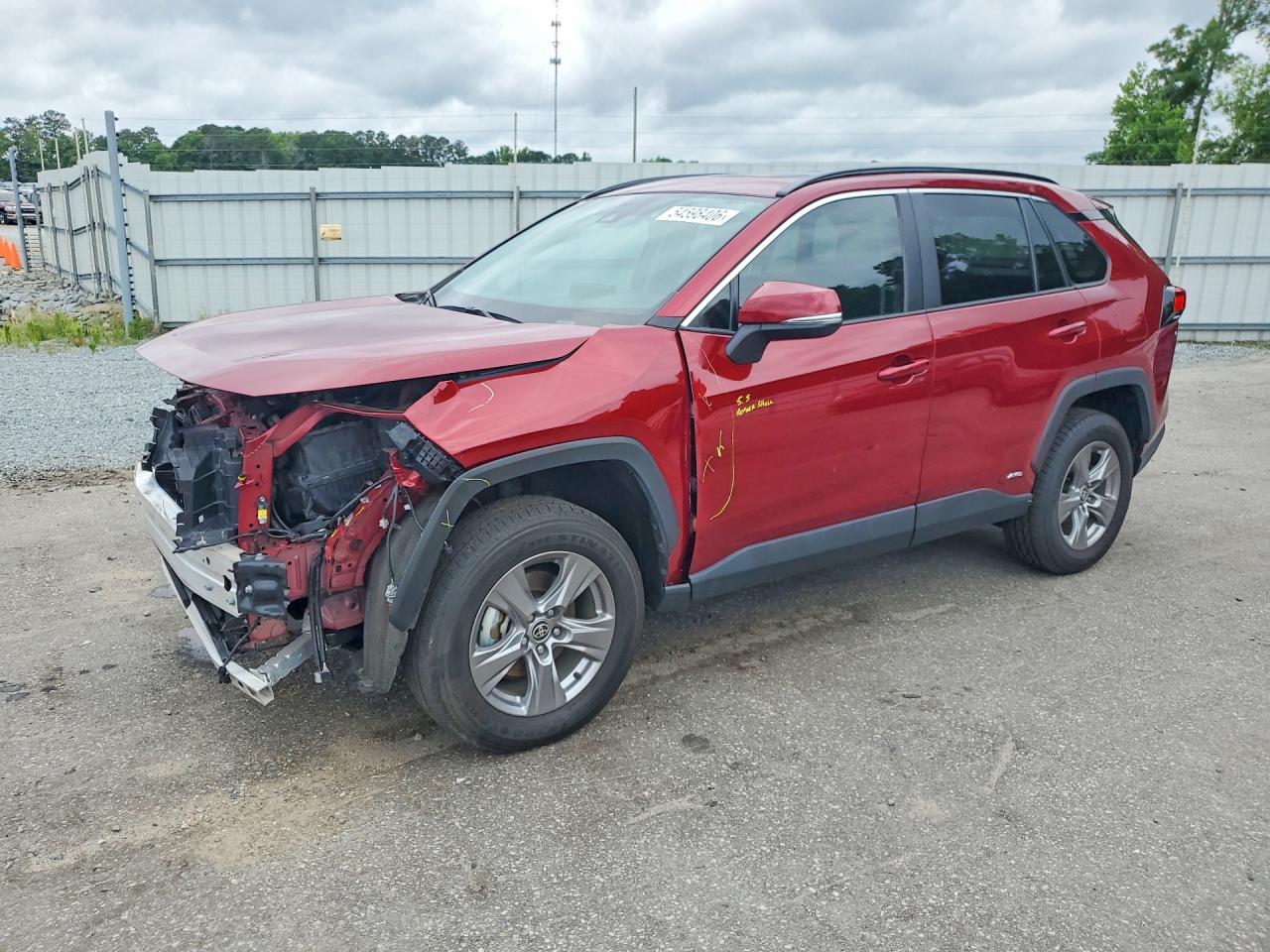 Salvage Toyota RAV4 Image