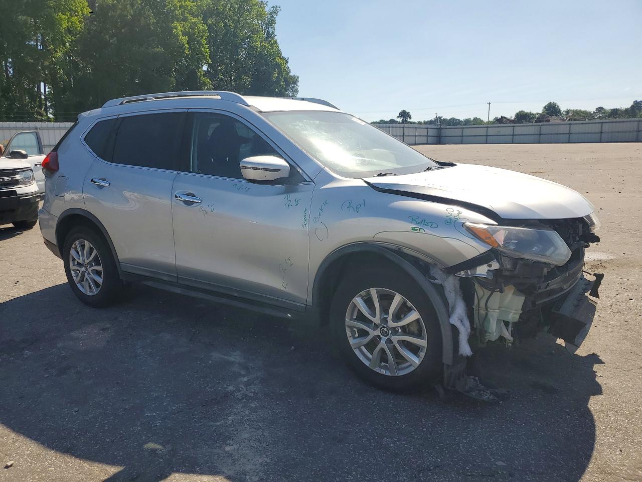 Nissan Rogue Sv