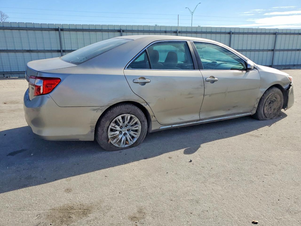 Toyota Camry L