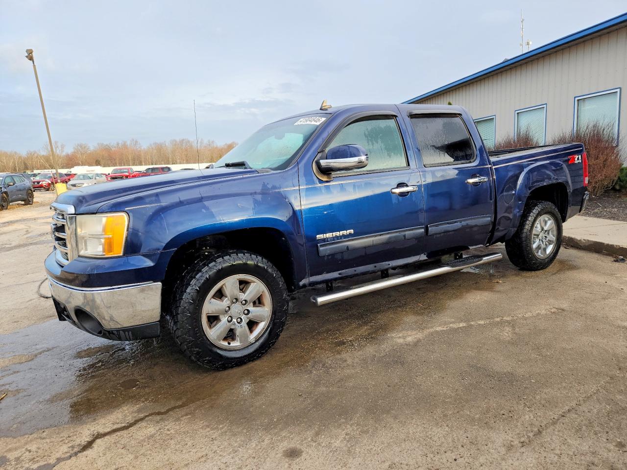 Salvage GMC Sierra Image