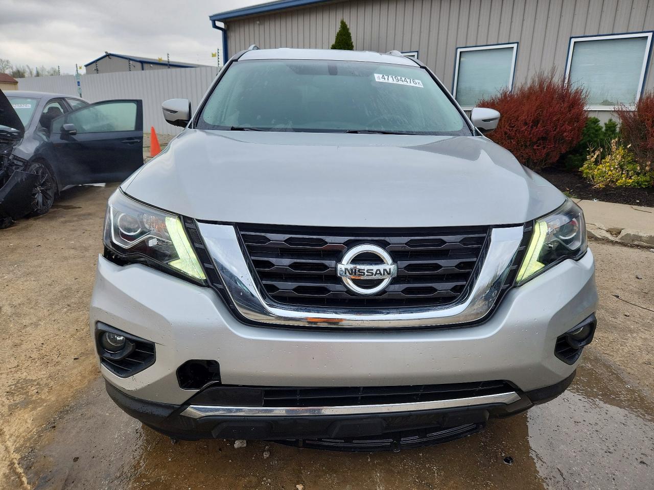 Nissan Pathfinder Sv
