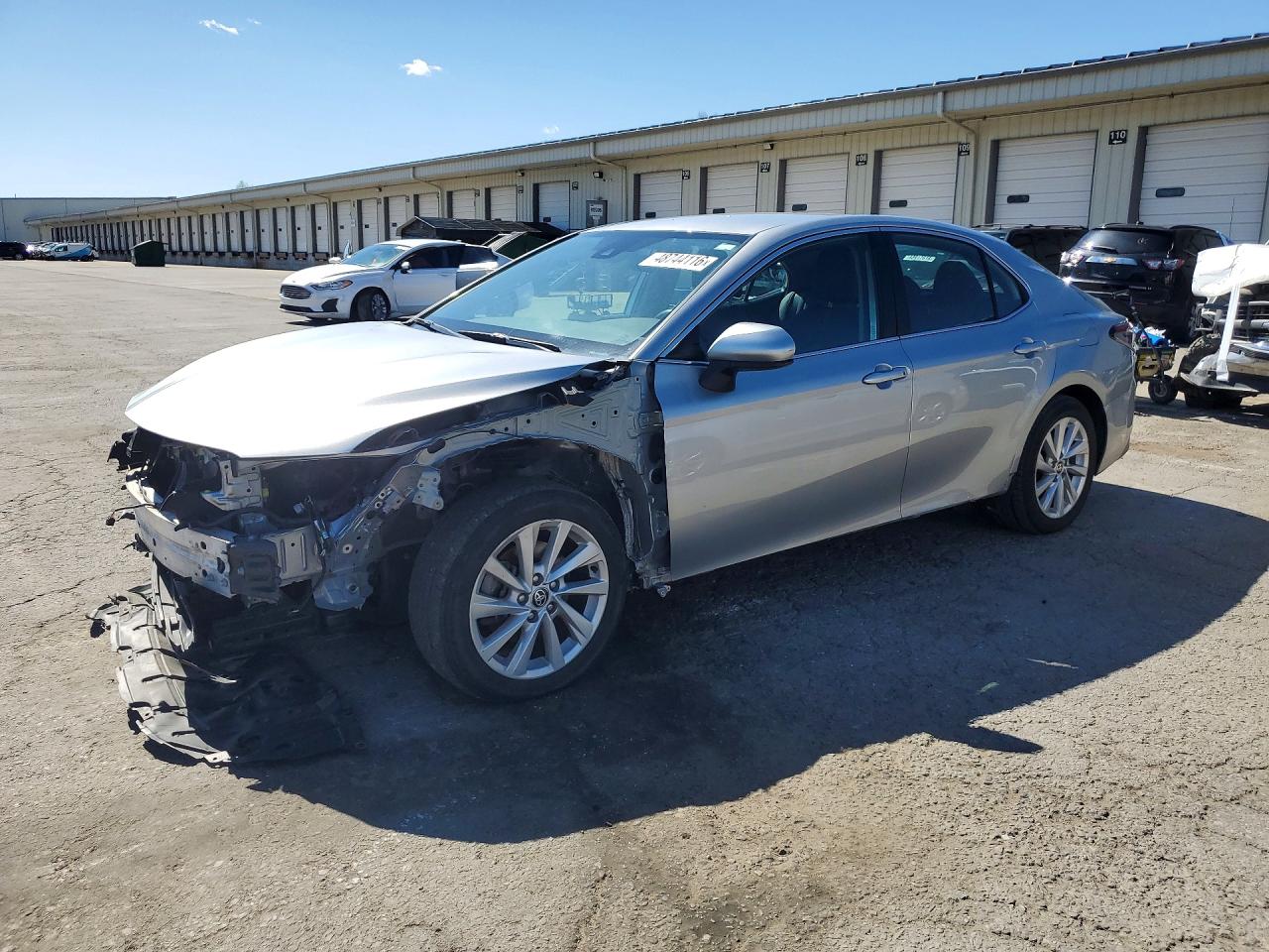 Salvage Toyota Camry Image
