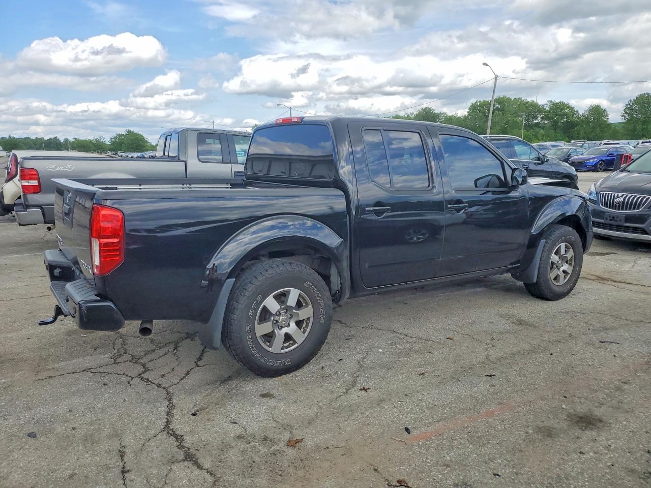 Nissan Frontier S