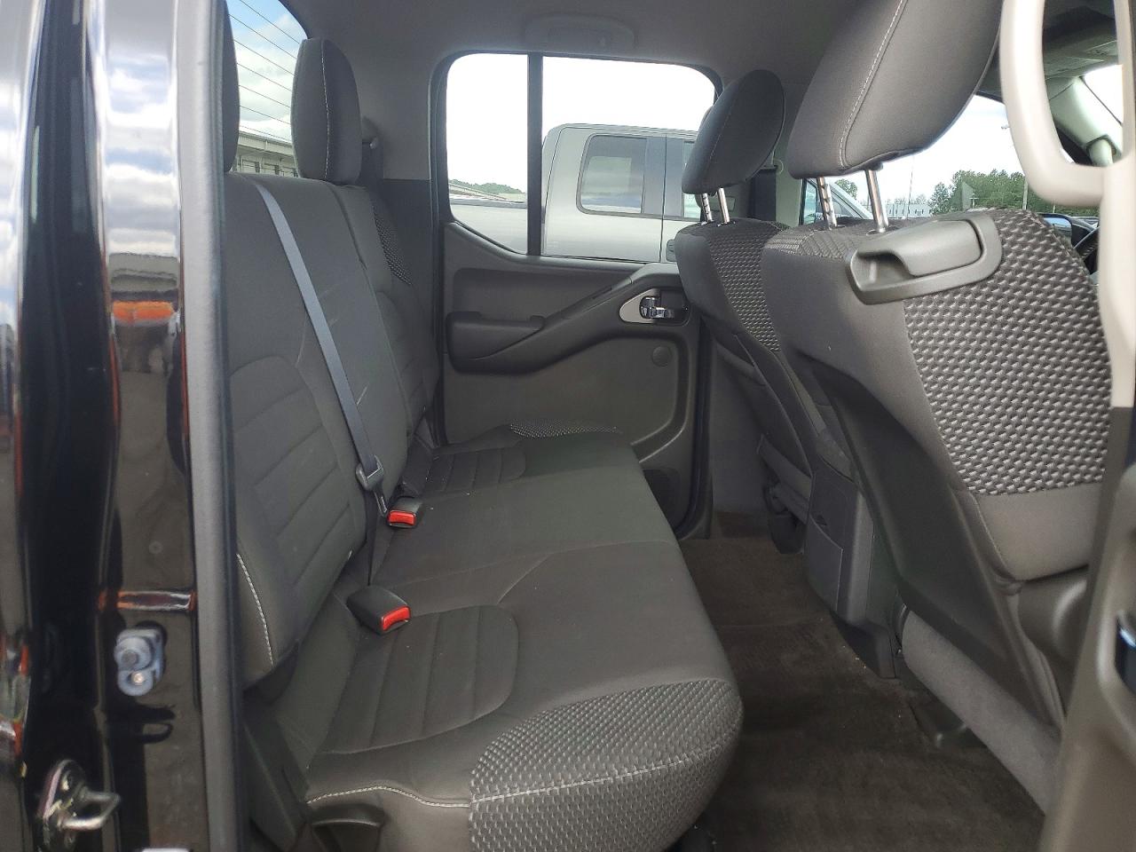 Nissan Frontier S