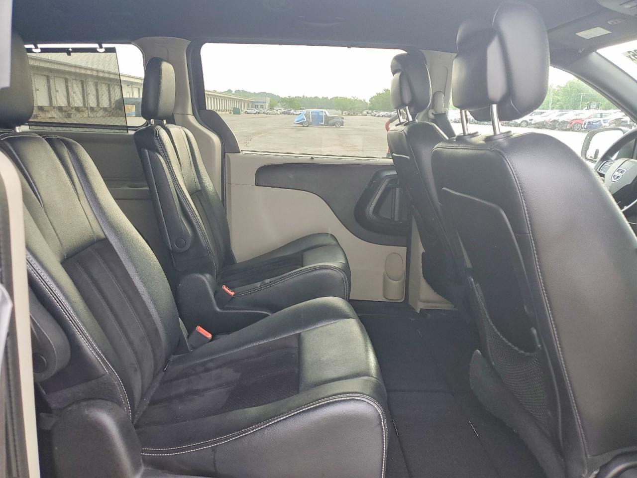 Dodge Caravan Sxt