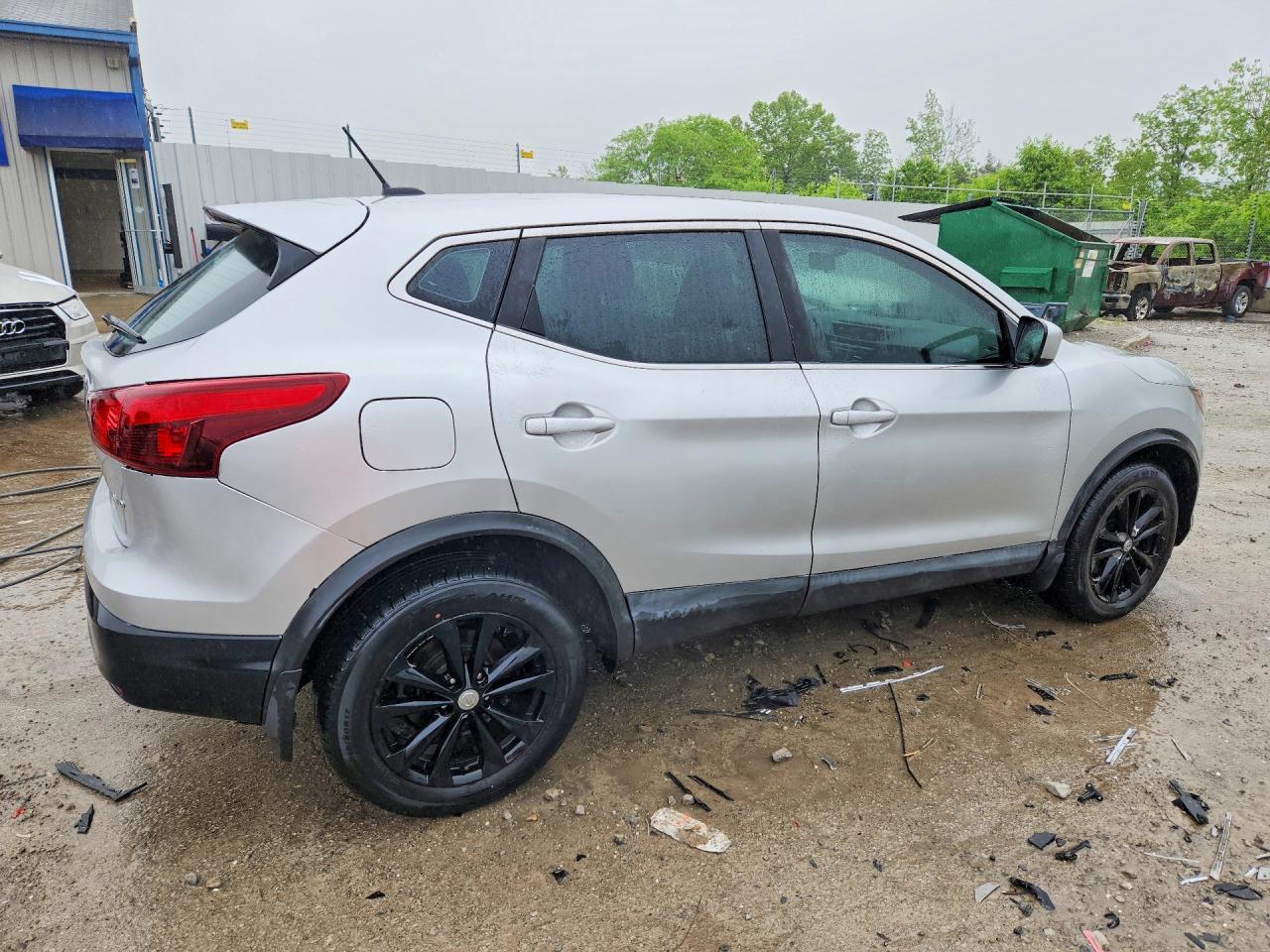 Nissan Rogue S