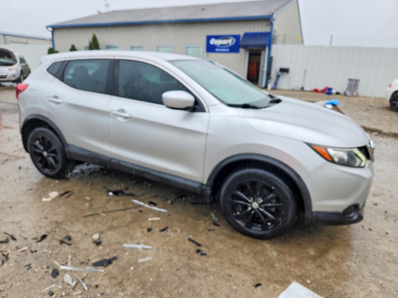 Nissan Rogue S