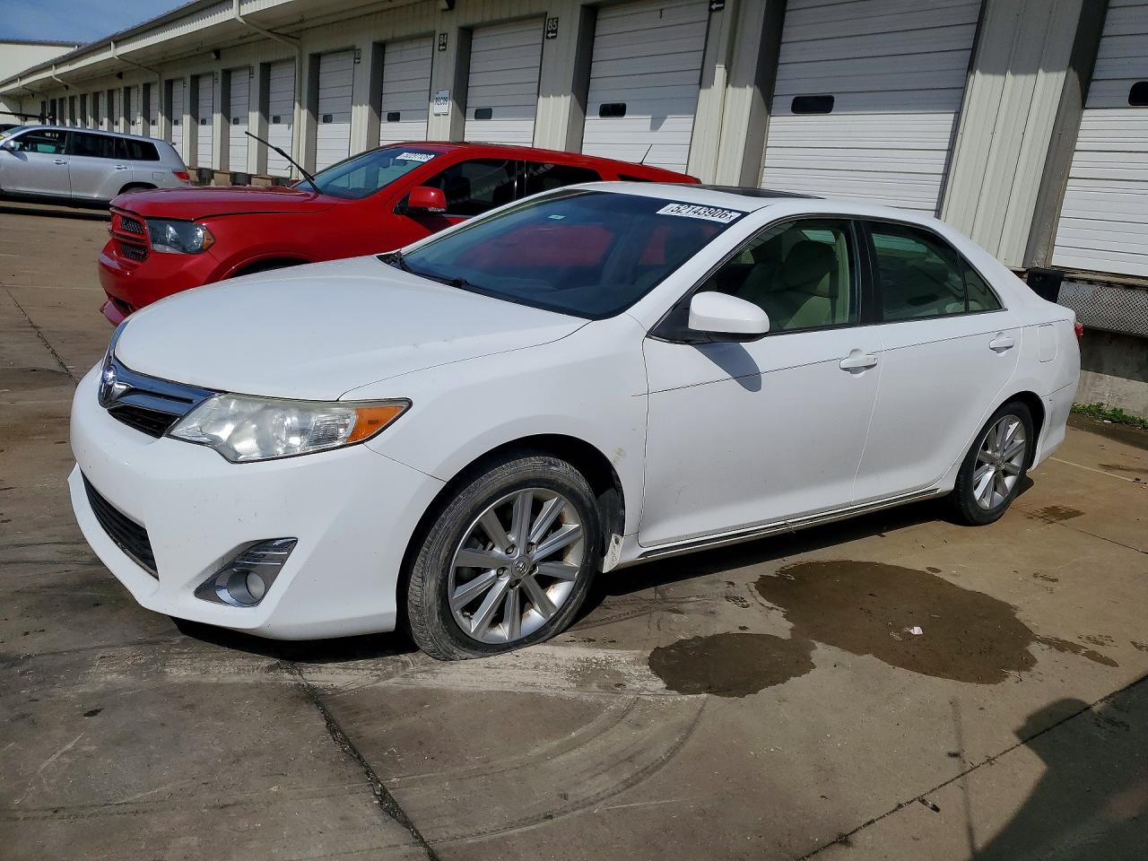 Salvage Toyota Camry Image