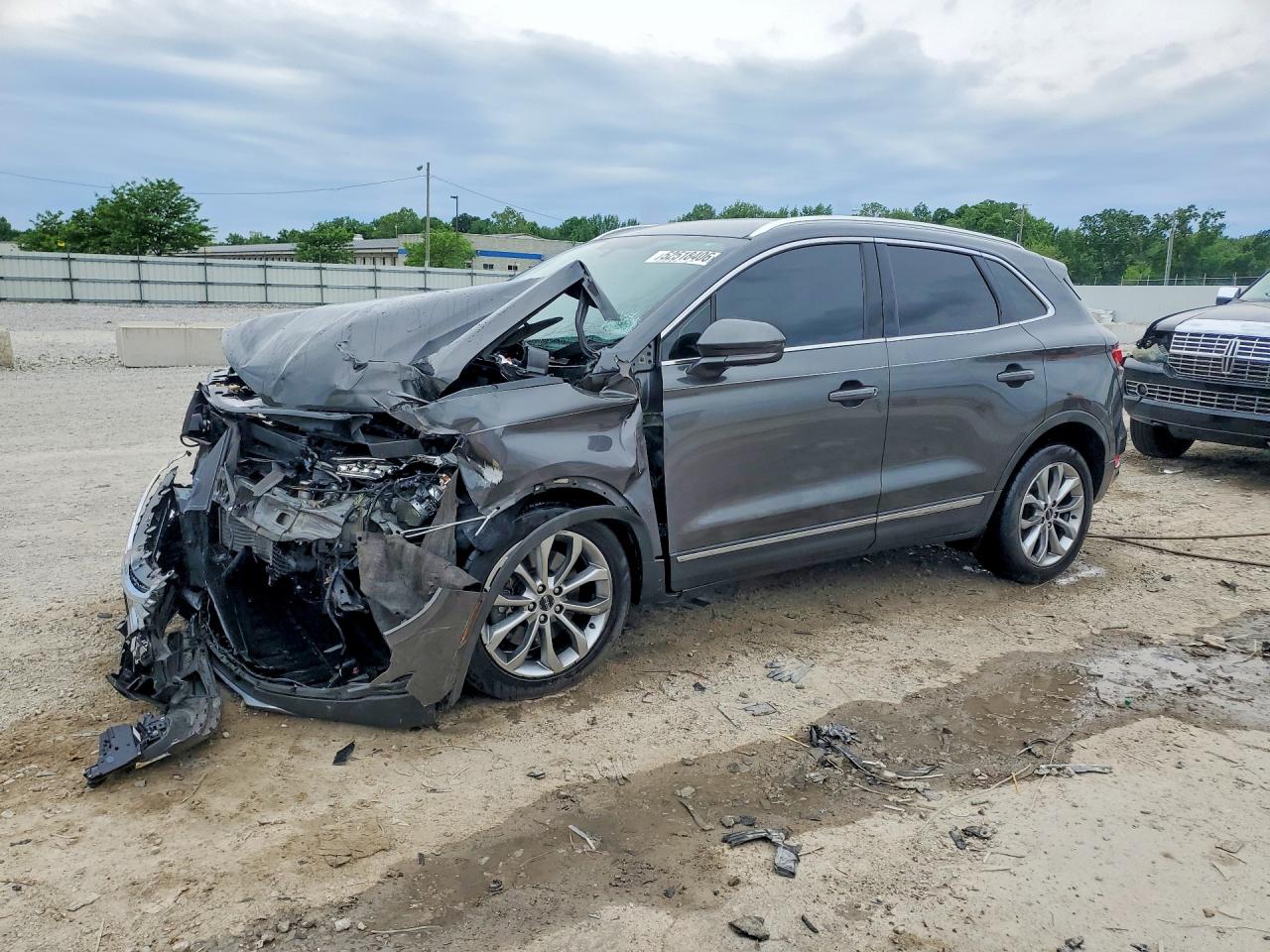 Salvage Lincoln MKC Image