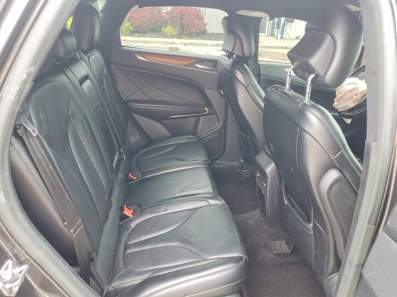 Lincoln MKC Select