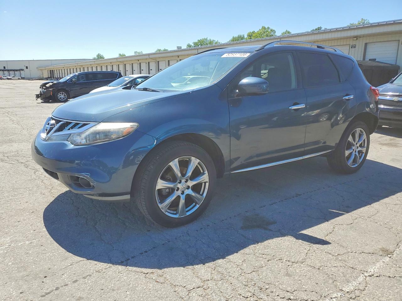 Salvage Nissan Murano Image