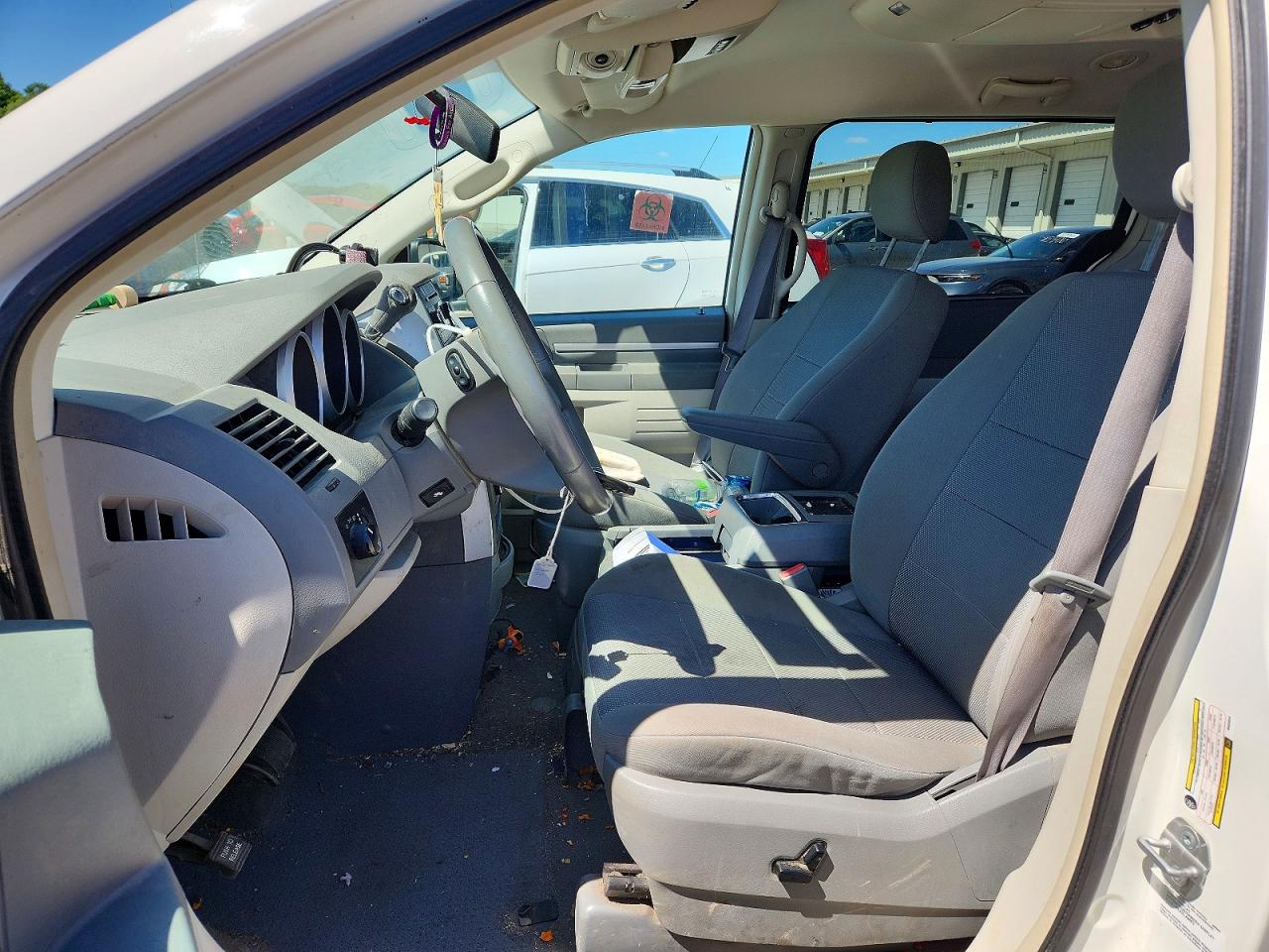 Dodge Caravan Sxt