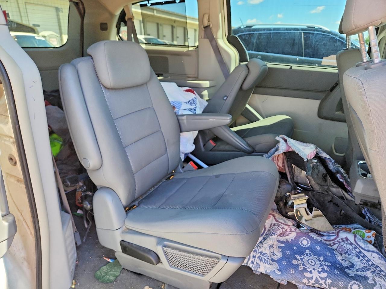 Dodge Caravan Sxt