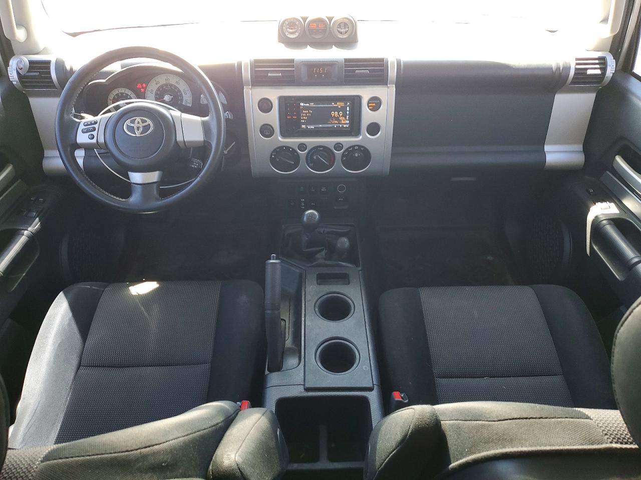 Toyota FJ Cruiser Base