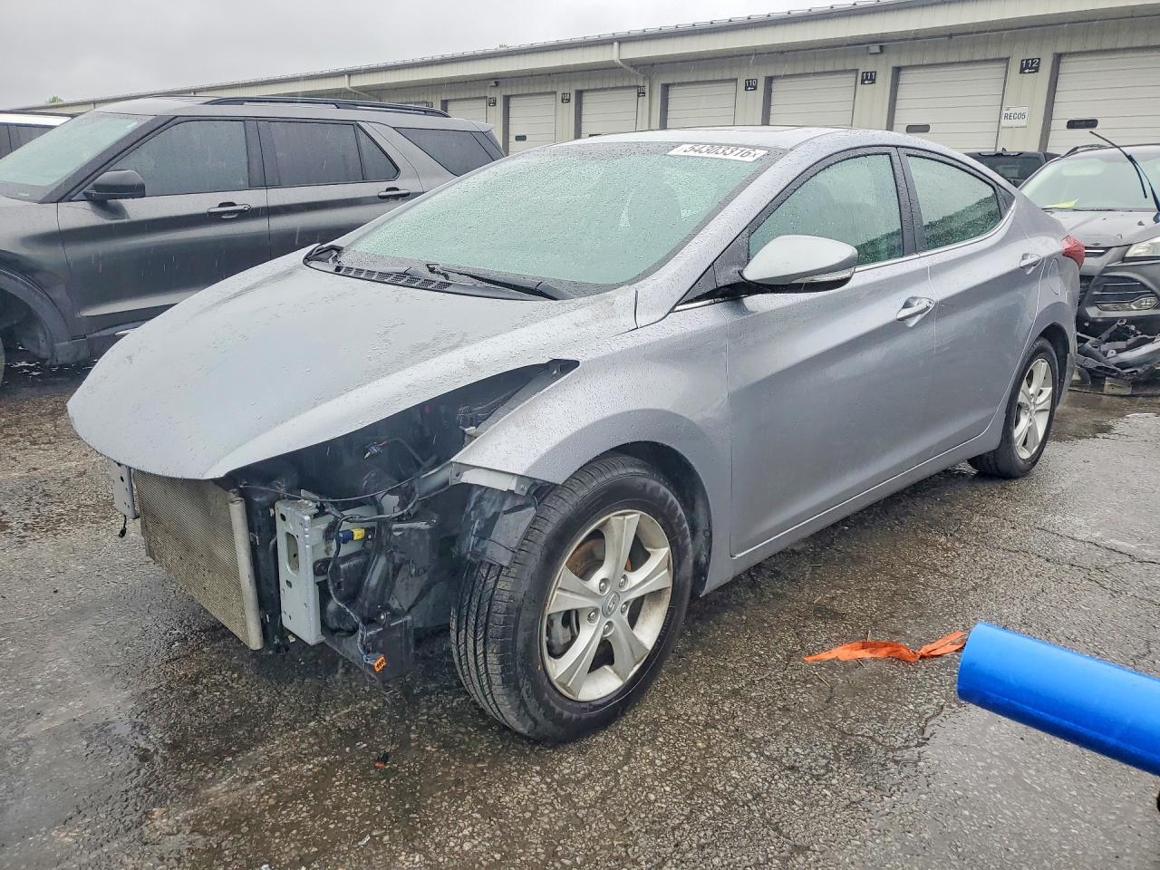 Salvage Hyundai ELANTRA Image