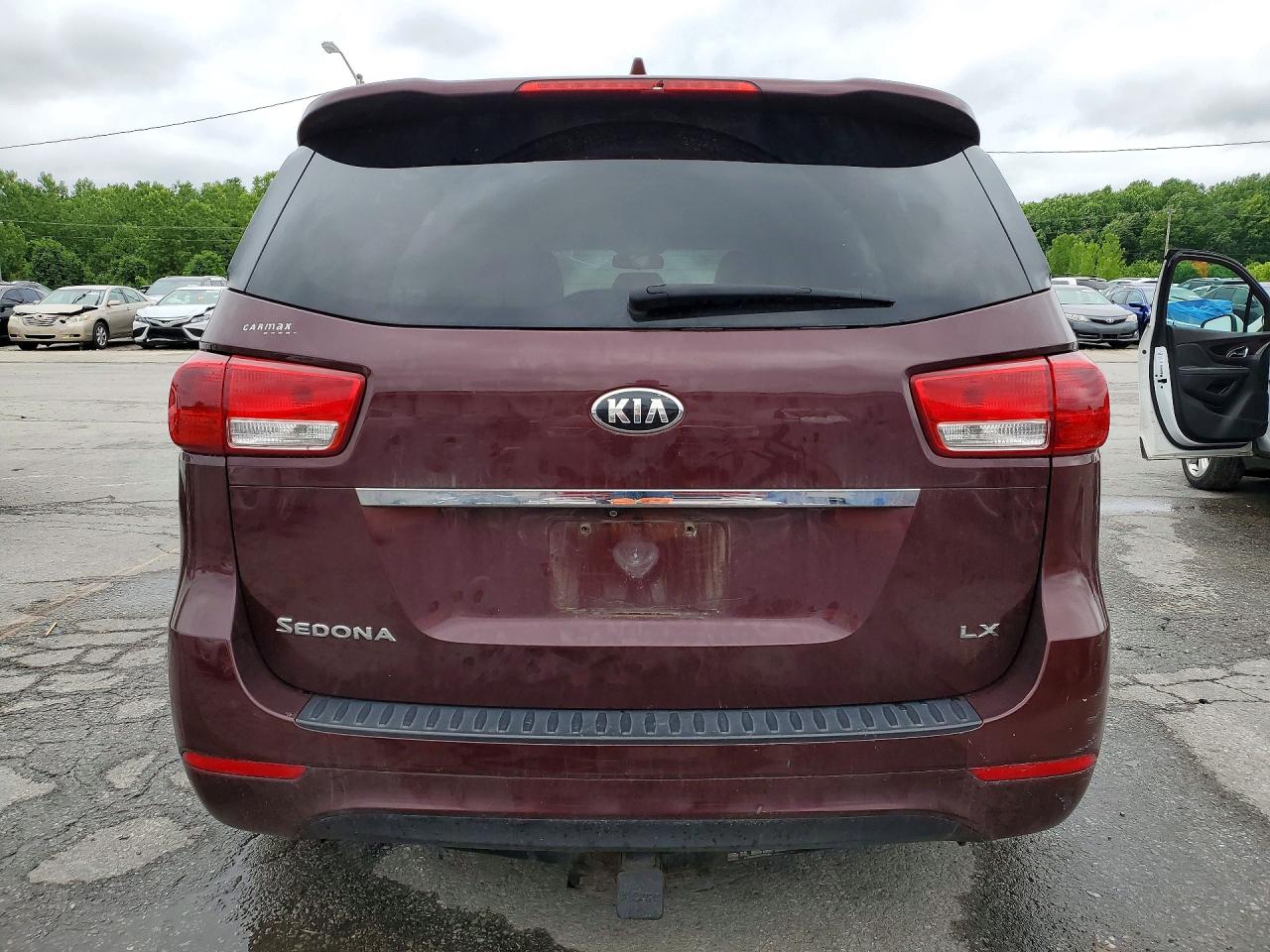 Kia Sedona Lx