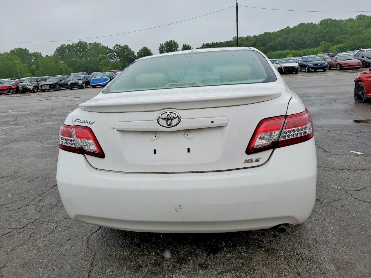 Toyota Camry Base