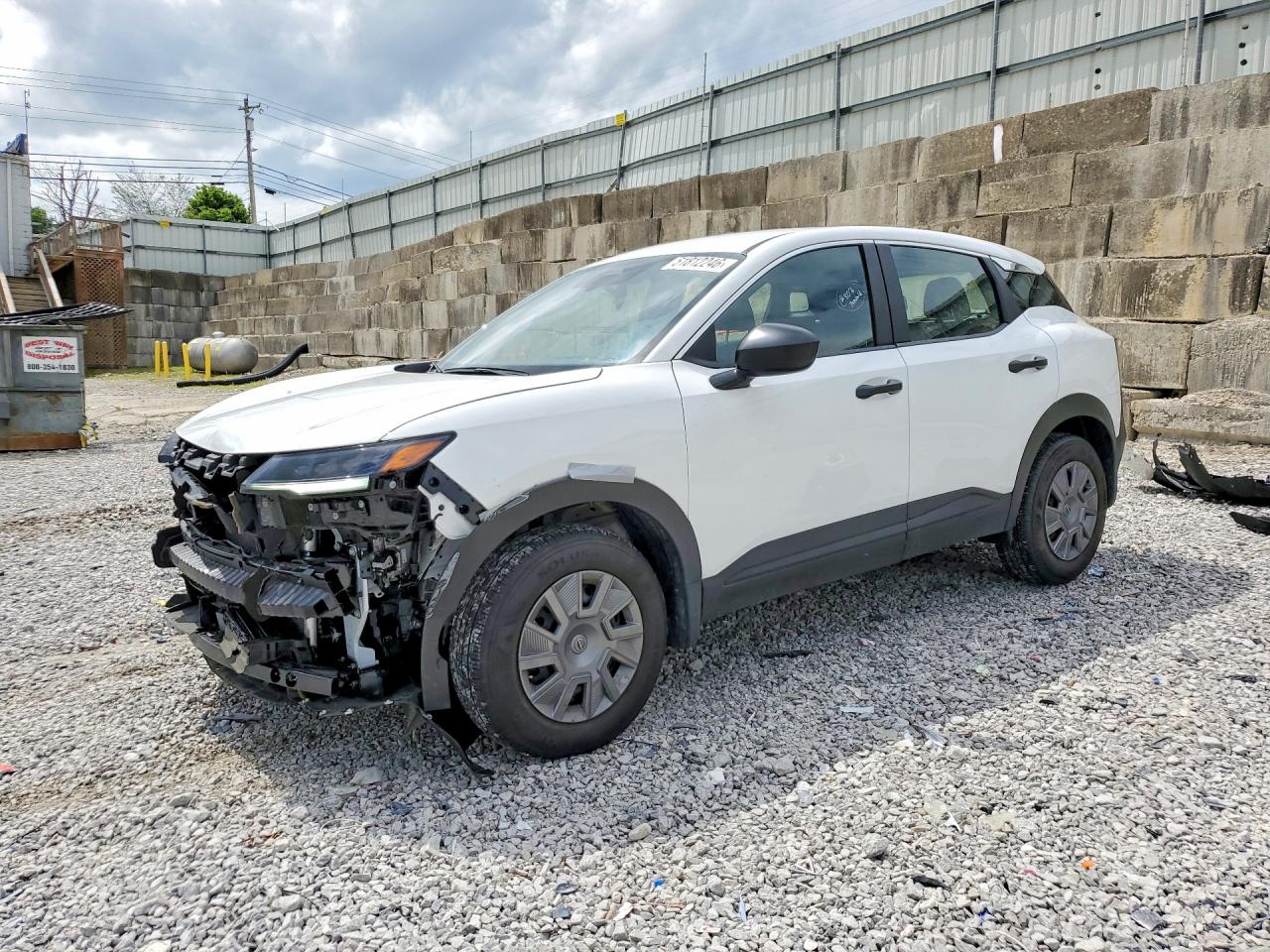 Salvage Nissan Kicks Image