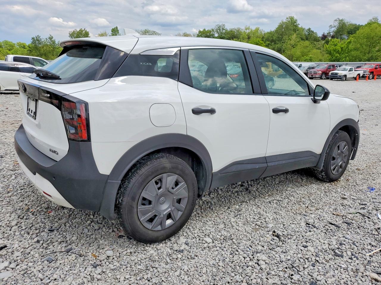 Nissan Kicks S