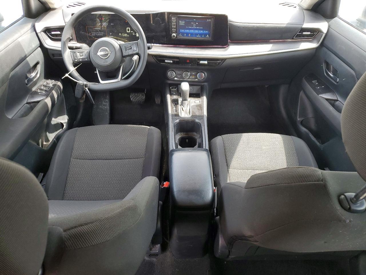 Nissan Kicks S