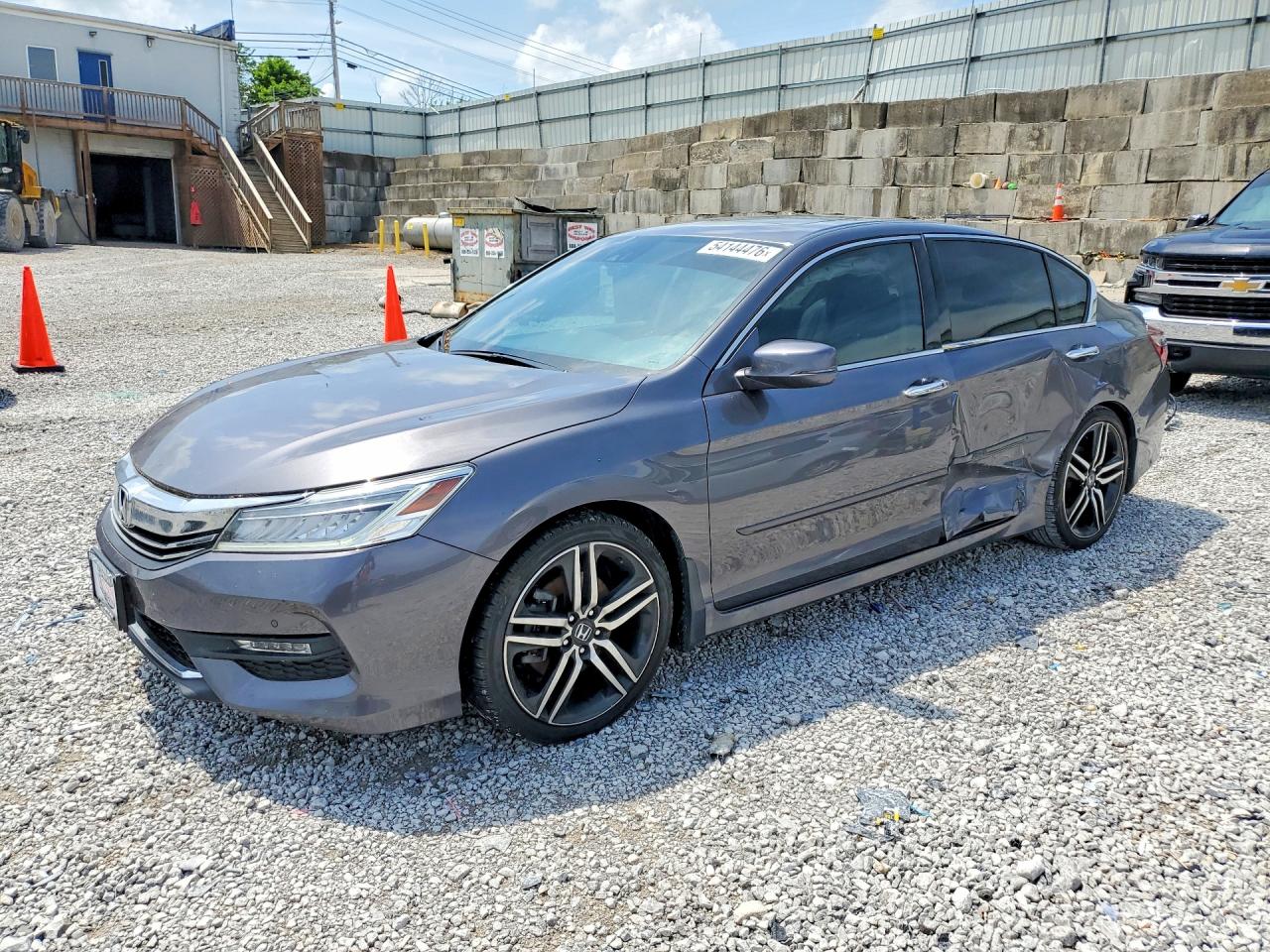 Salvage Honda Accord Image