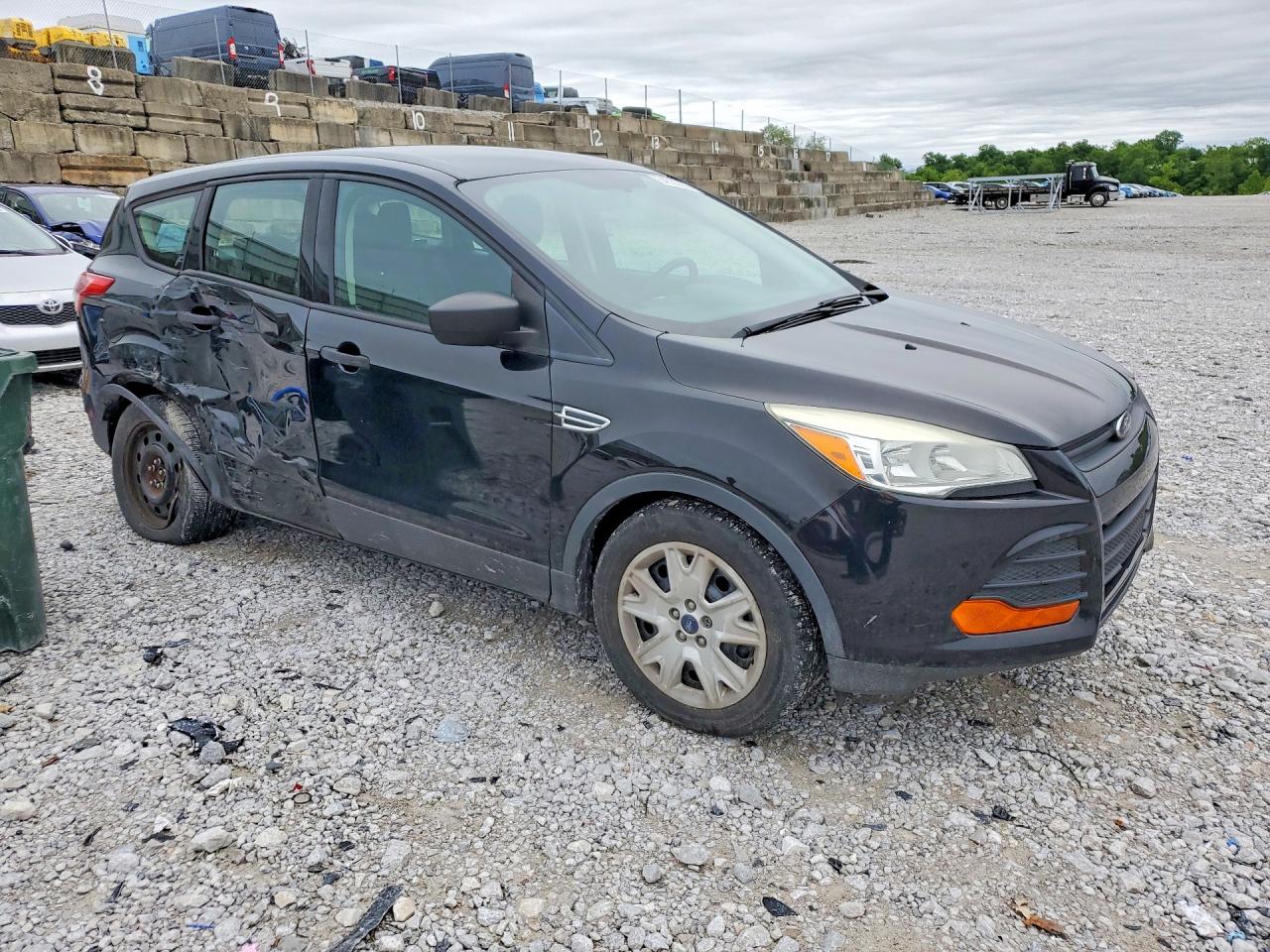 Ford Escape S