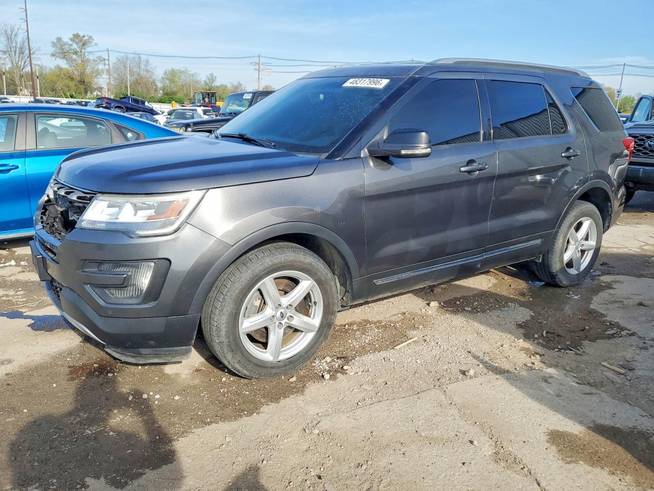 Salvage Ford Explorer Image