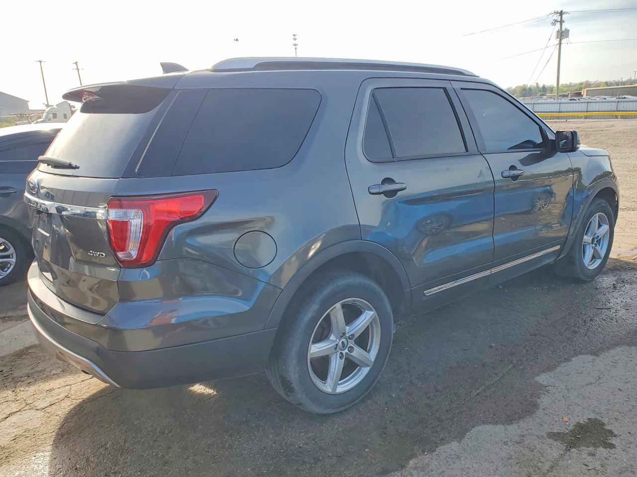 Ford Explorer Xlt