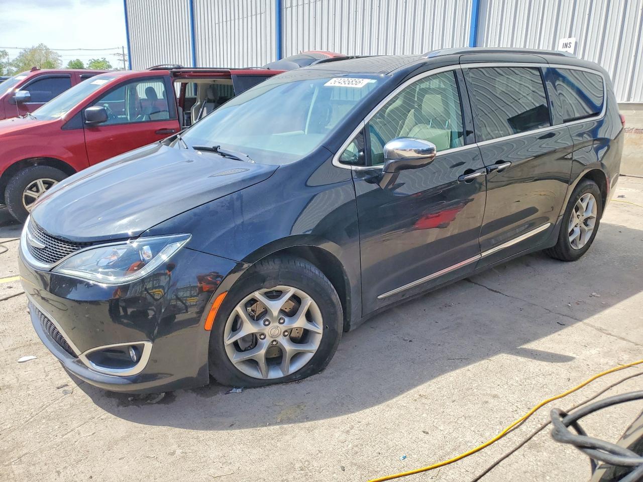Salvage Chrysler Pacifica Image