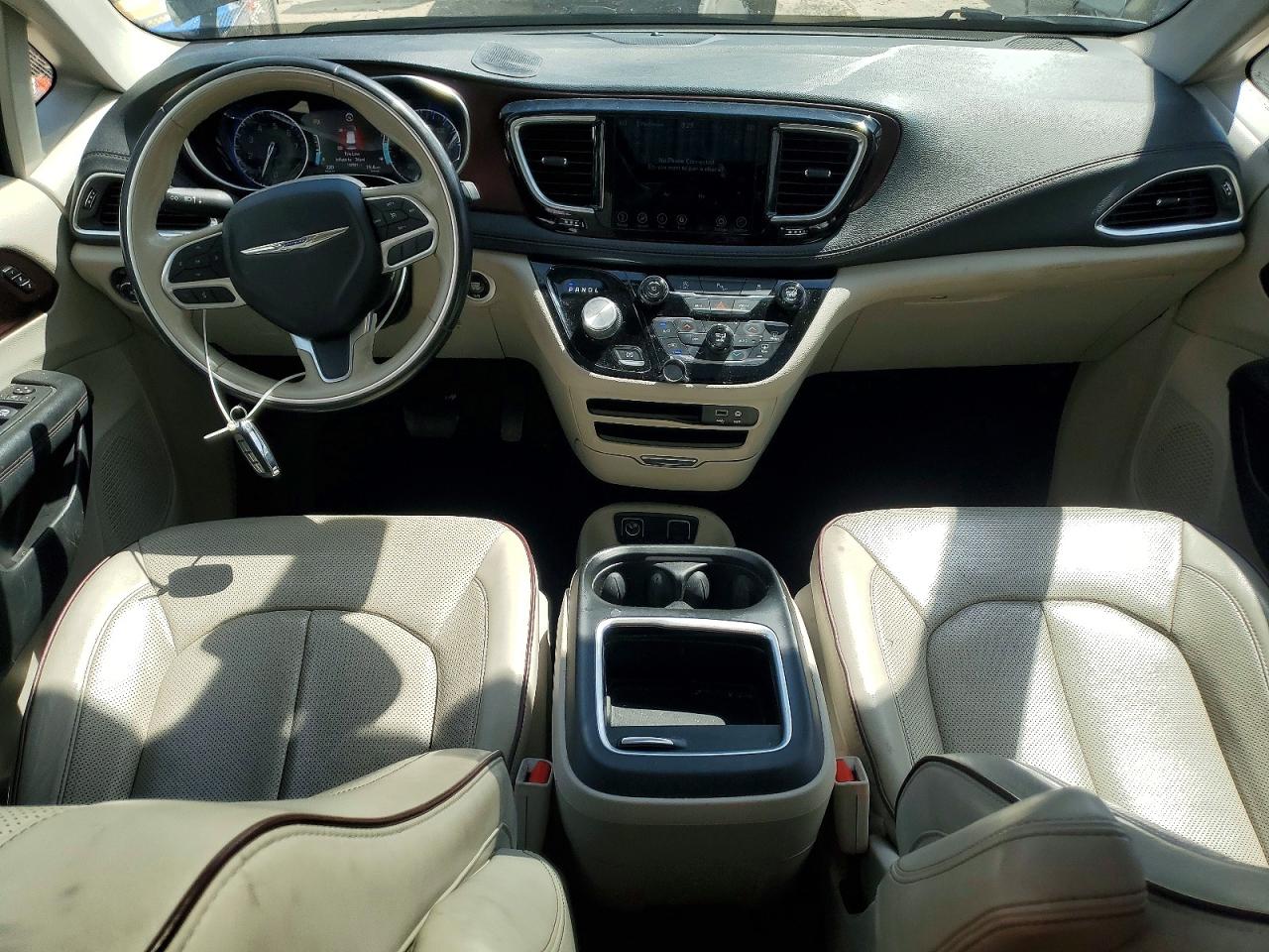 Chrysler Pacifica Limited