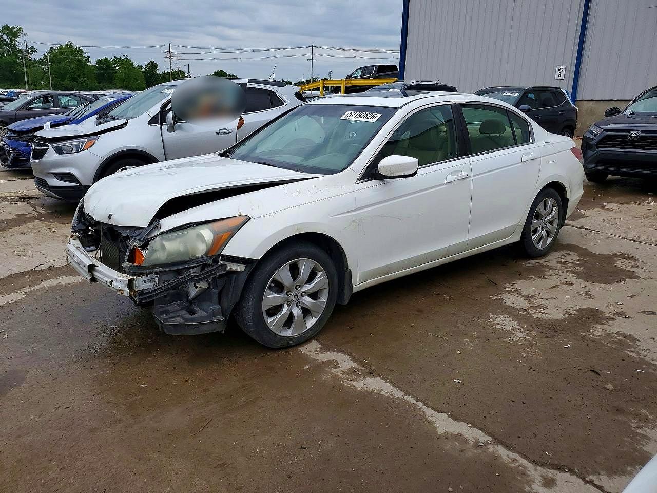 Salvage Honda Accord Image