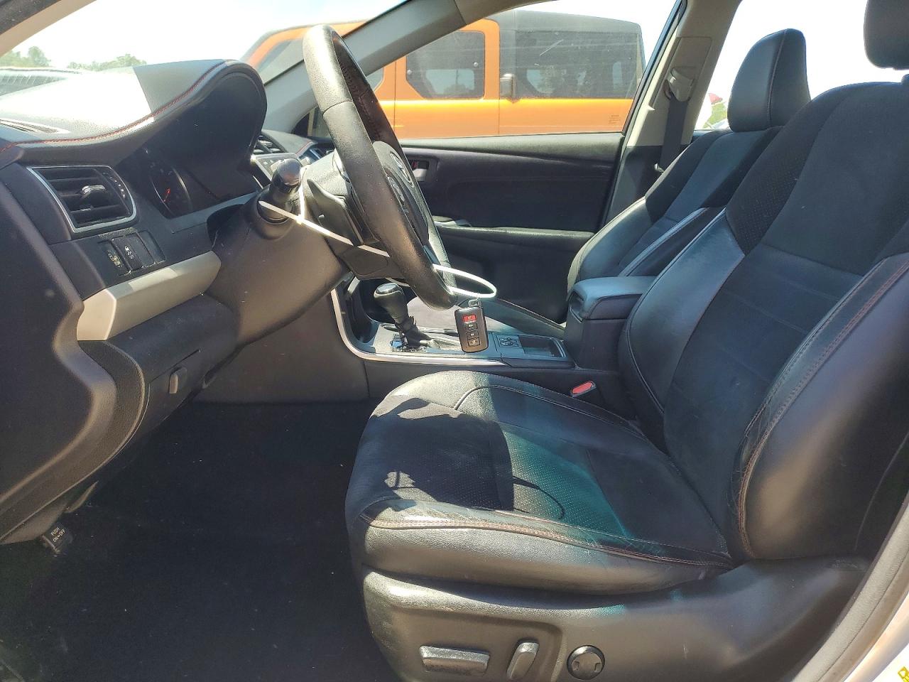 Toyota Camry Xse