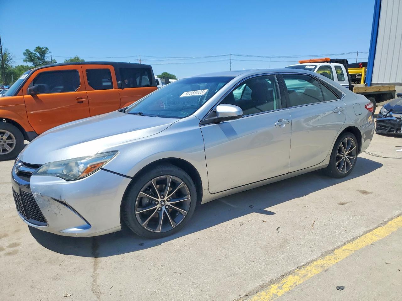 Salvage Toyota Camry Image