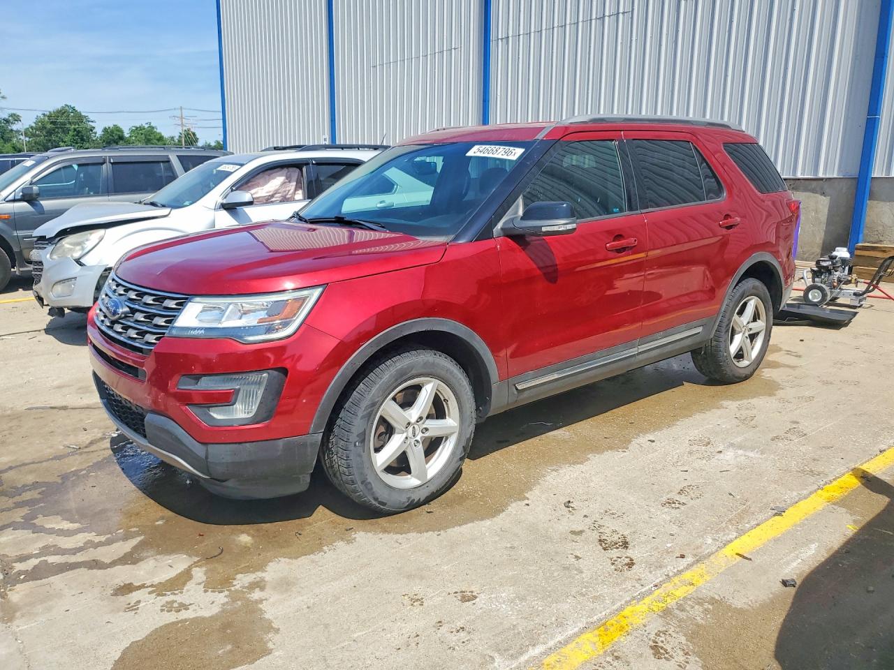 Salvage Ford Explorer Image