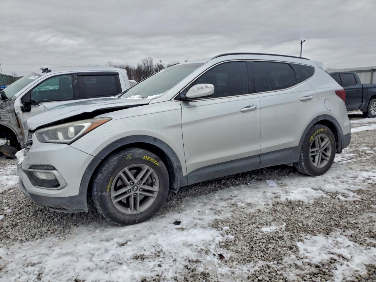 Salvage Hyundai SANTA FE Image