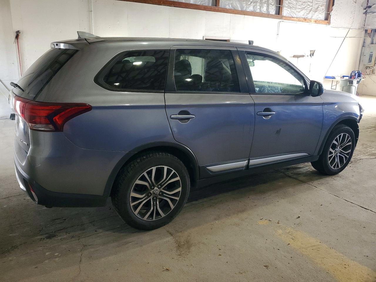 Mitsubishi Outlander Se