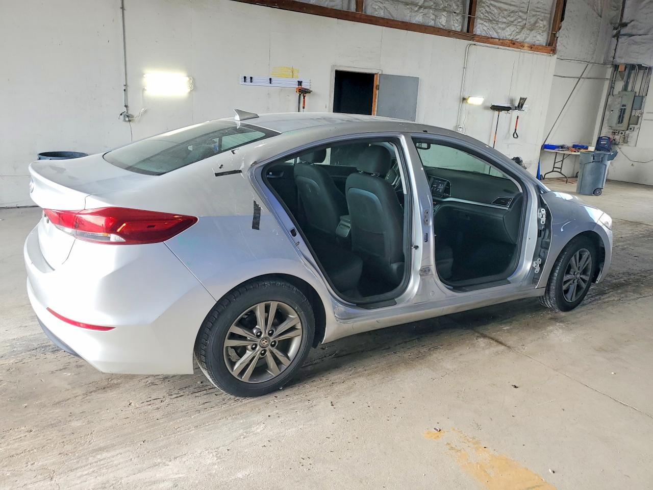 Hyundai ELANTRA Value Edition