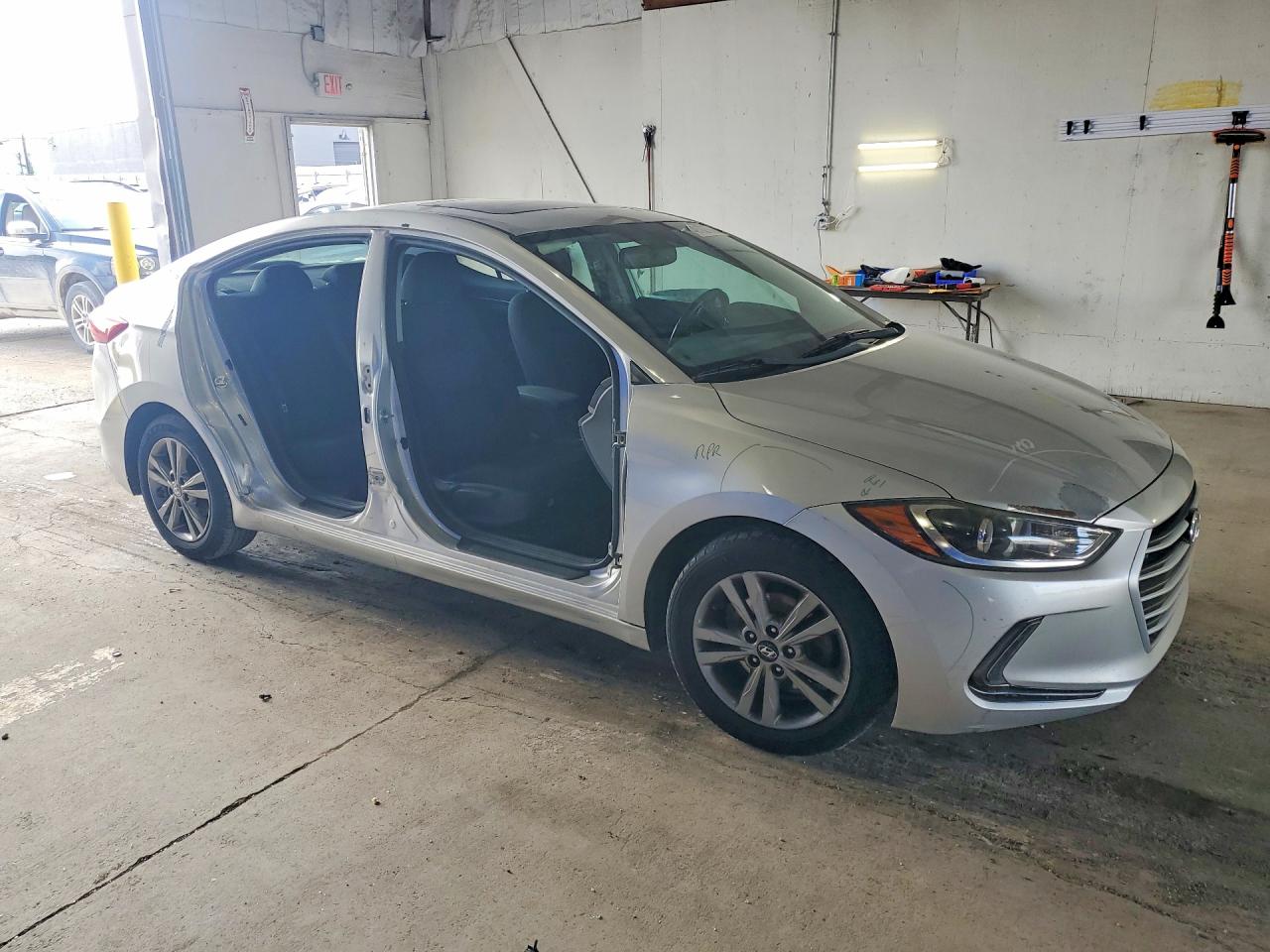 Hyundai ELANTRA Value Edition