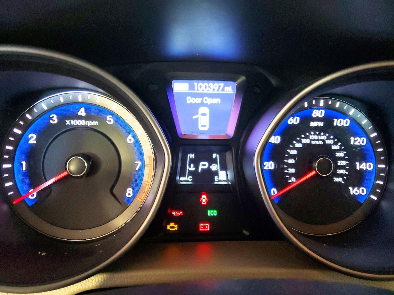 Hyundai ELANTRA Base