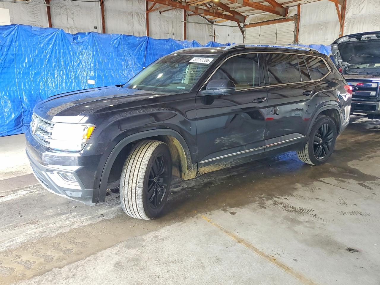 Salvage Volkswagen Atlas Image