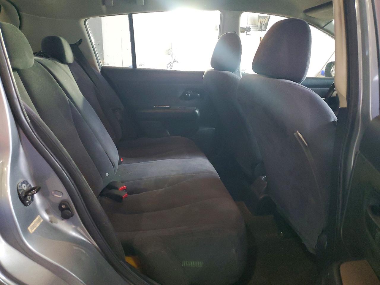 Nissan Versa 1.8 S