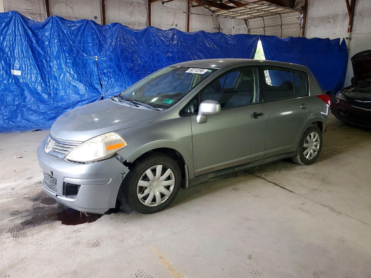 Salvage Nissan Versa Image