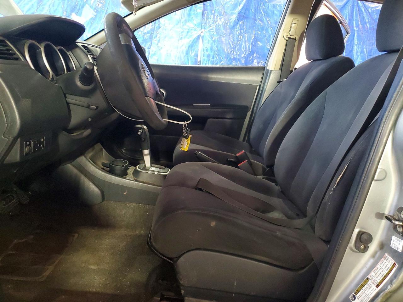 Nissan Versa 1.8 S